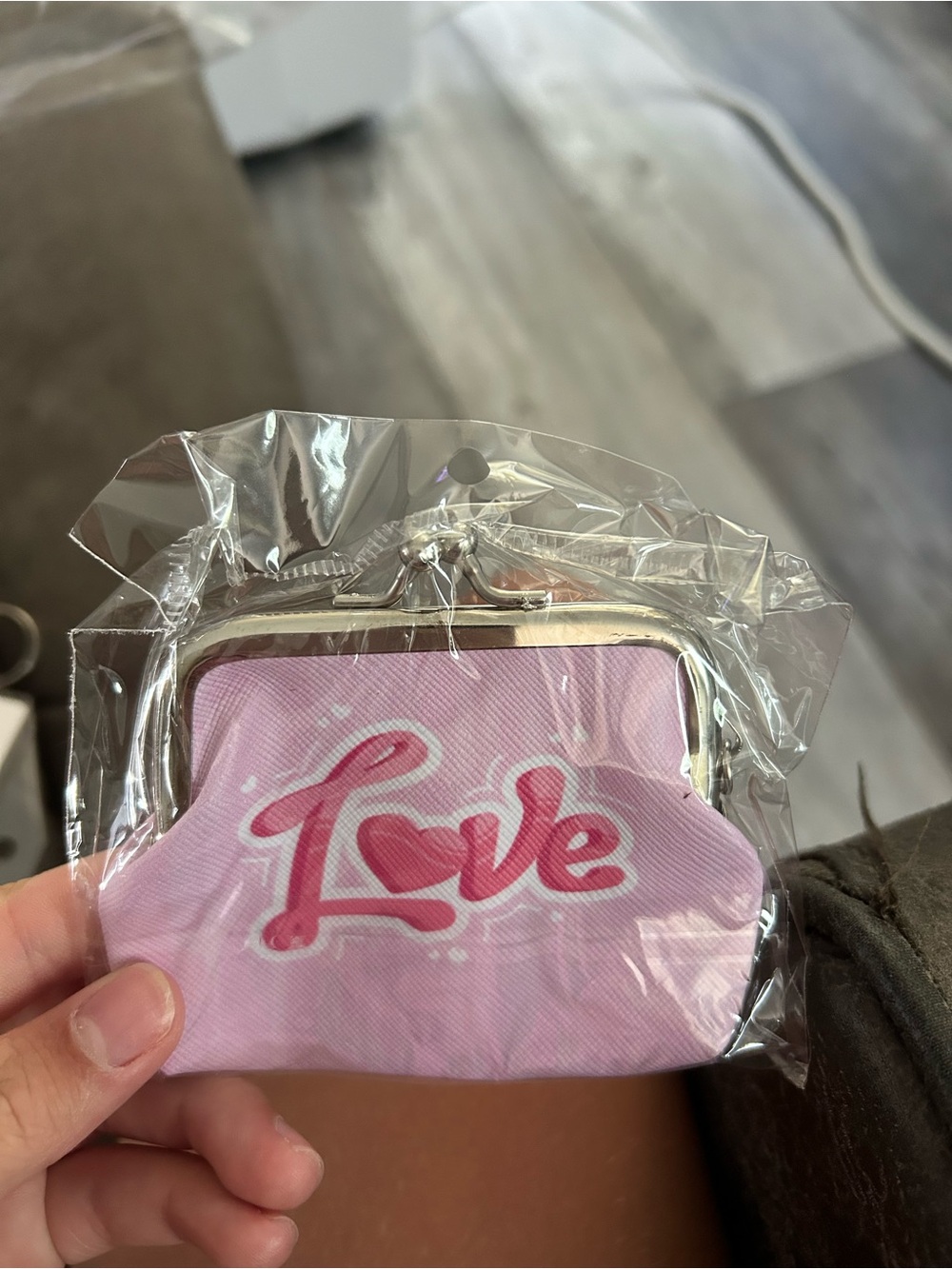 4/$50 Pink "Love" Kiss-Lock Coin Purse wallet